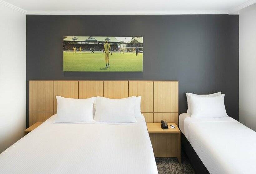 هتل Mercure Sydney Bankstown