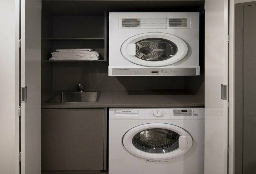 هتل Mercure Sydney Bankstown