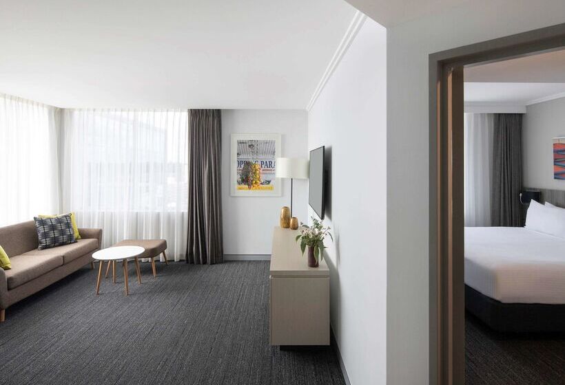 هتل Mercure Sydney Bankstown