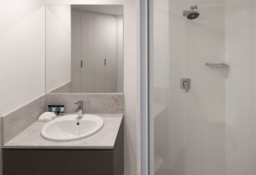 هتل Mercure Sydney Bankstown