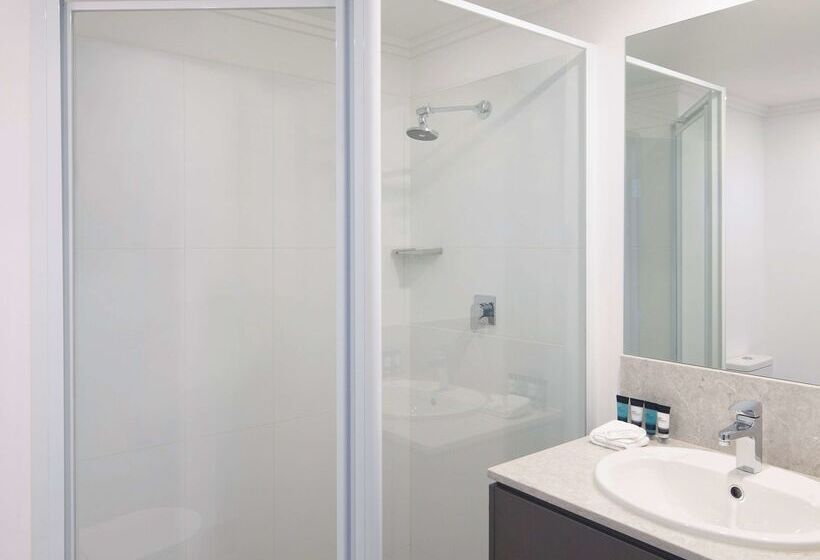 هتل Mercure Sydney Bankstown