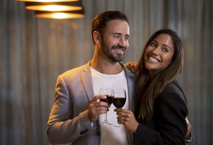 هتل Mercure Sydney Bankstown