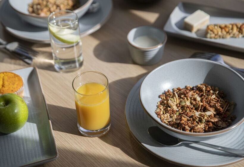 هتل Mercure Sydney Bankstown