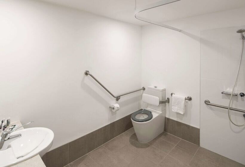 هتل Mercure Sydney Bankstown