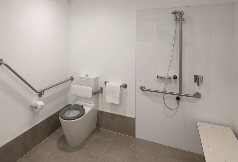 هتل Mercure Sydney Bankstown