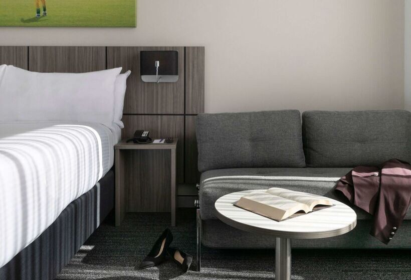 هتل Mercure Sydney Bankstown