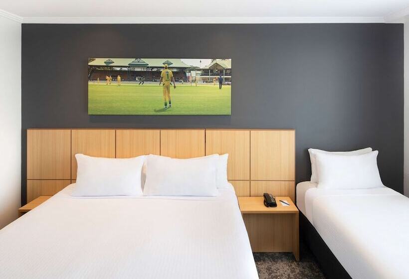 هتل Mercure Sydney Bankstown
