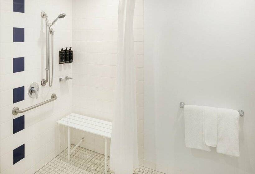 Отель Mercure Sydney Macquarie Park