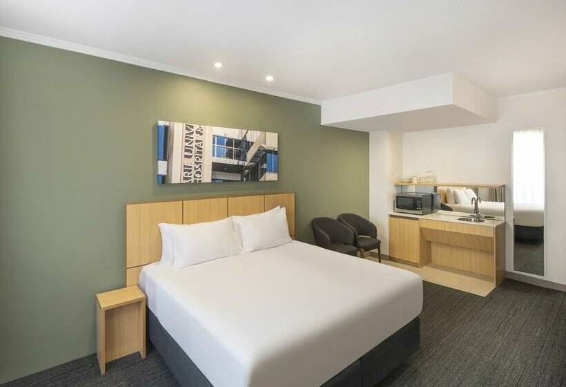 בית מלון כפרי Mercure Sydney Macquarie Park