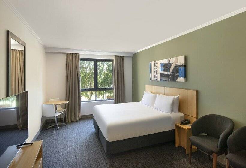 Отель Mercure Sydney Macquarie Park
