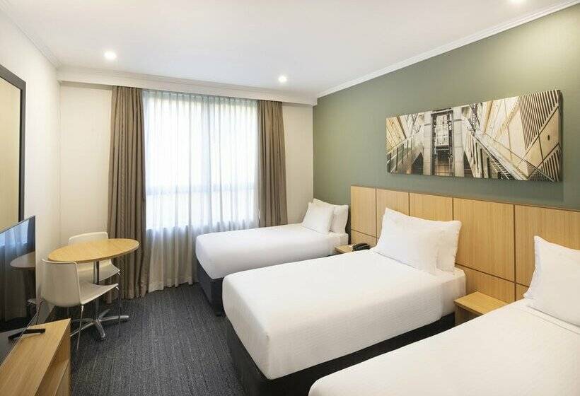 בית מלון כפרי Mercure Sydney Macquarie Park