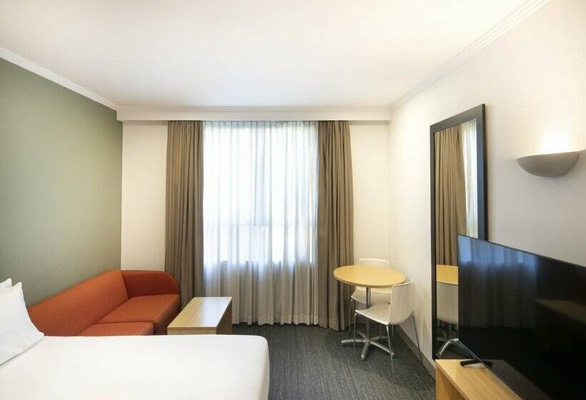 בית מלון כפרי Mercure Sydney Macquarie Park
