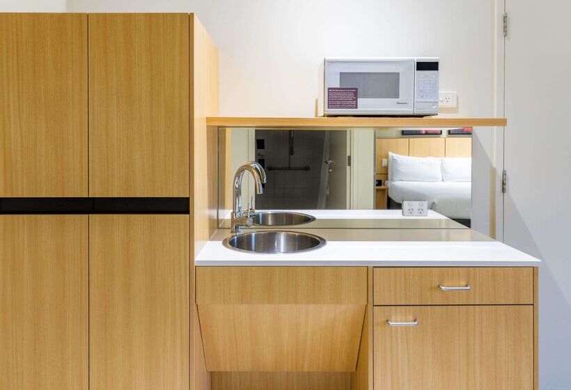 בית מלון כפרי Mercure Sydney Macquarie Park