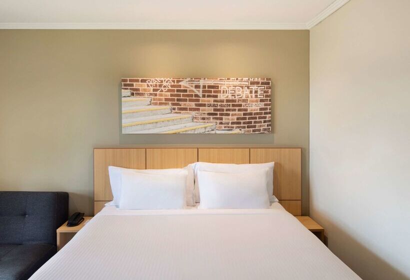 בית מלון כפרי Mercure Sydney Macquarie Park