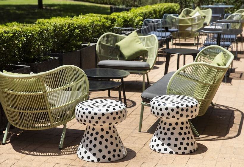 בית מלון כפרי Mercure Sydney Macquarie Park