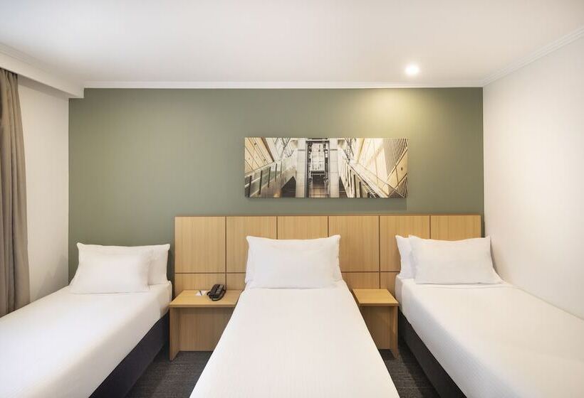 בית מלון כפרי Mercure Sydney Macquarie Park