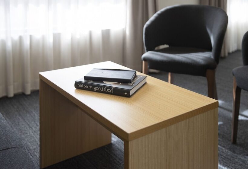 בית מלון כפרי Mercure Sydney Macquarie Park