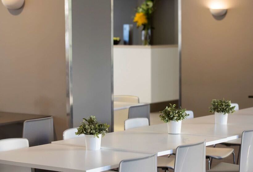 בית מלון כפרי Mercure Sydney Manly Warringah