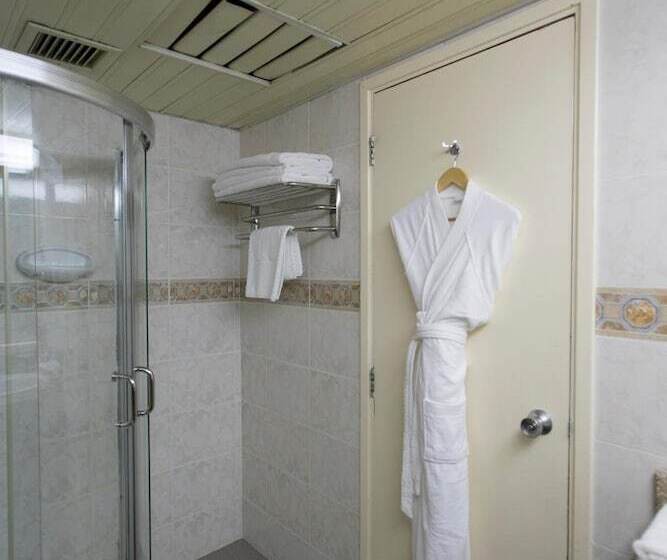 هتل Muscat Holiday