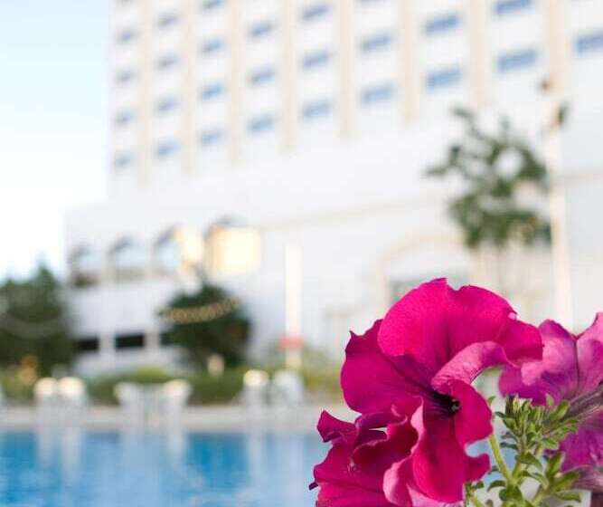 هتل Muscat Holiday