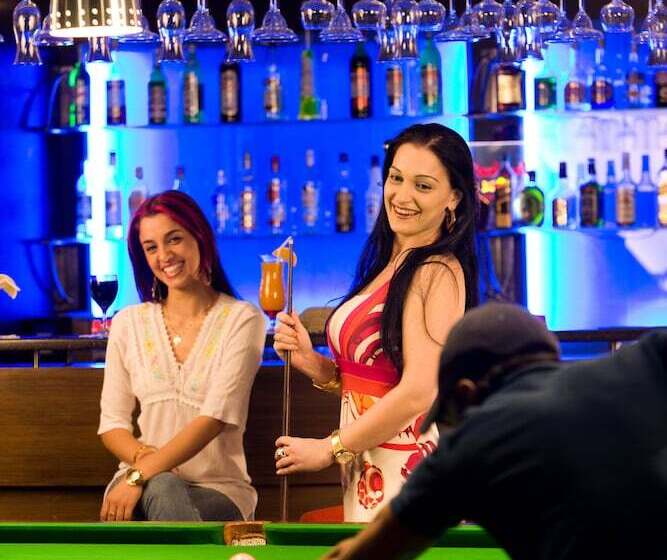 هتل Muscat Holiday