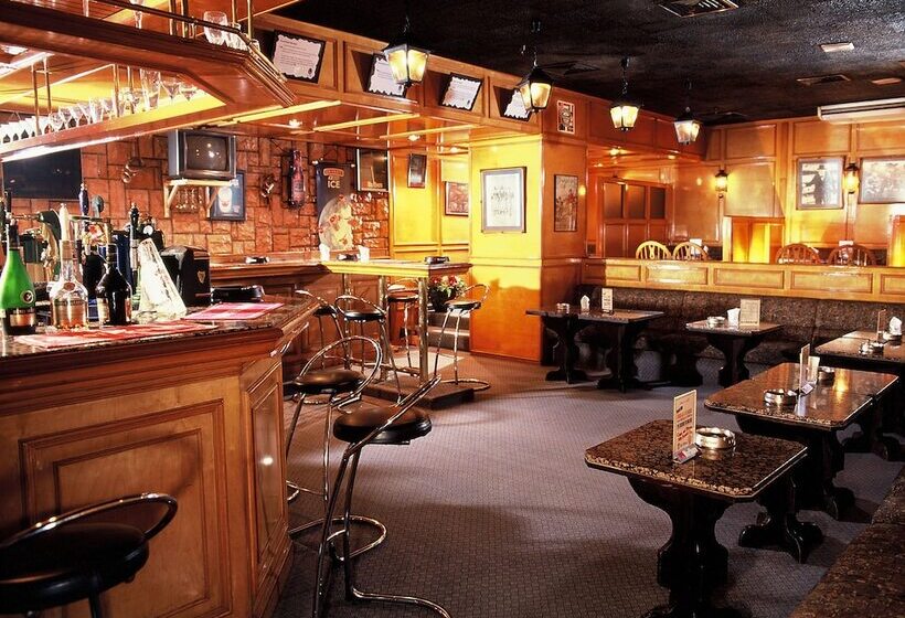 هتل Muscat Holiday