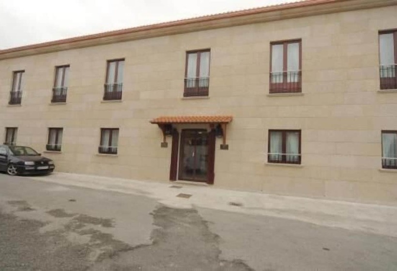 בית מלון כפרי O Desvío