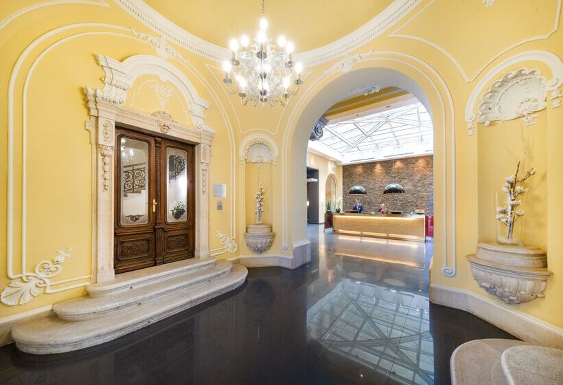 هتل Eurostars Palazzo Zichy