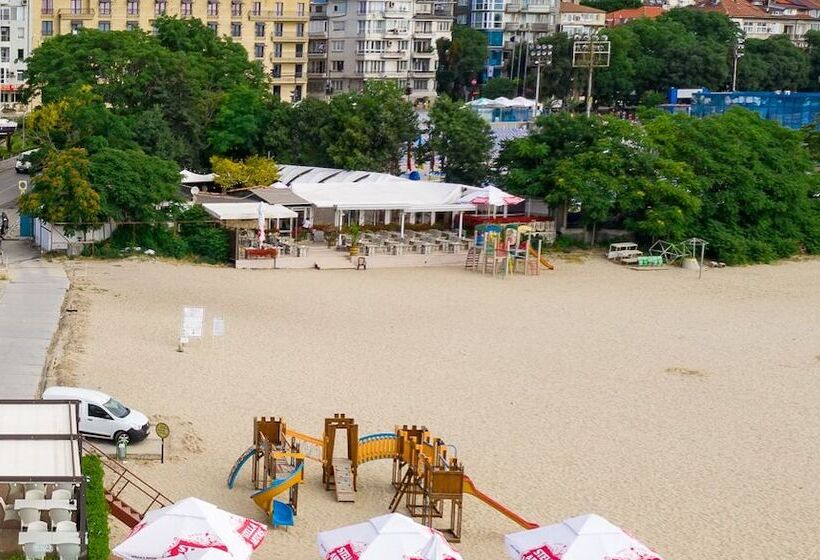 Panorama Hotel Free Ev Charging Station