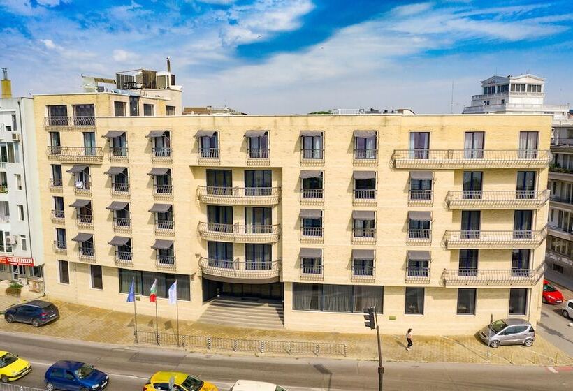 Panorama Hotel Free Ev Charging Station