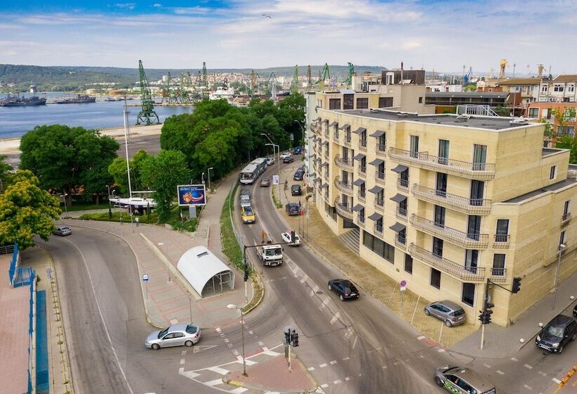 Panorama Hotel Free Ev Charging Station