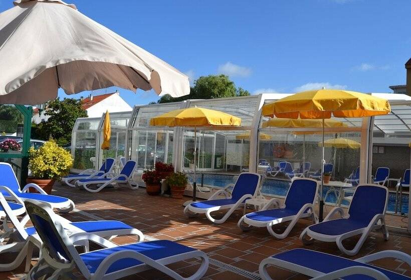 Отель Playa Compostela