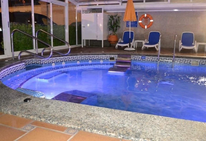 Отель Playa Compostela