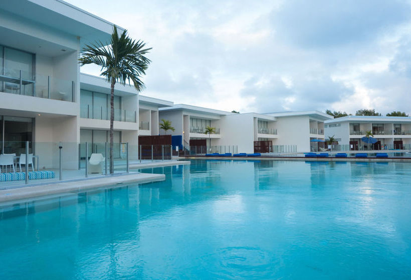 ホテル Pool Resort Port Douglas