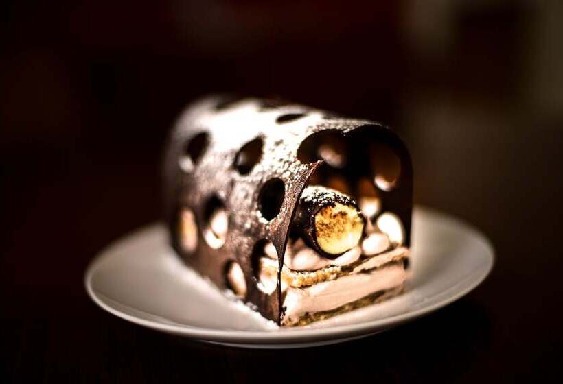 Pride Plaza Hotel, Ahmedabad