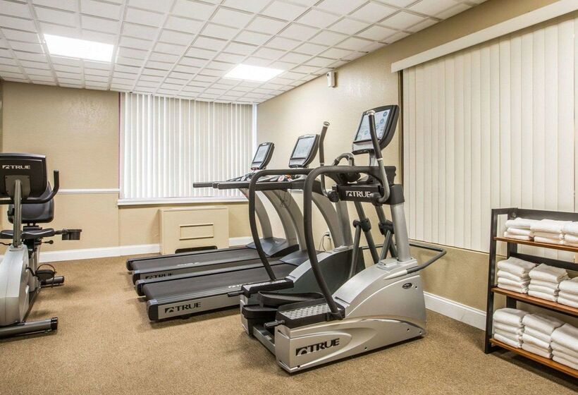 فندق Quality Inn Massena