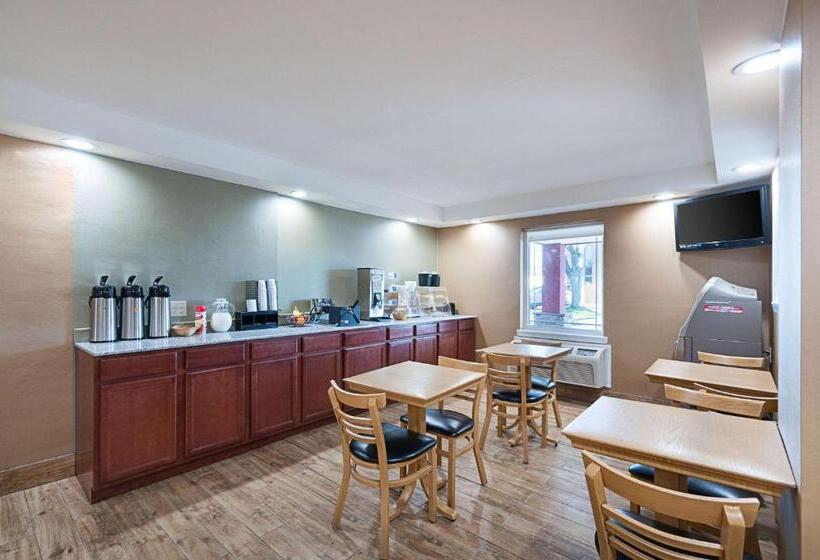 בית מלון כפרי Quality Inn Near Pimlico Racetrack