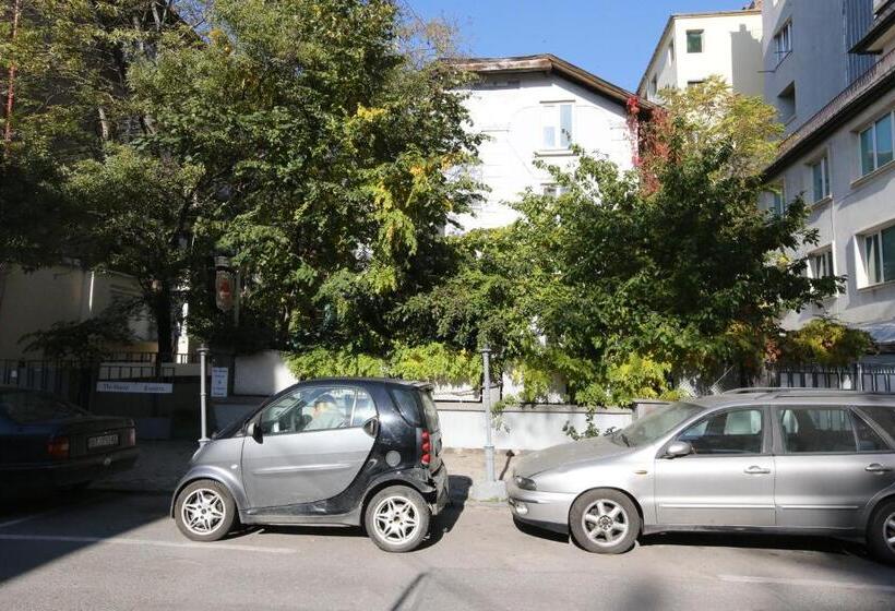 酒店 & Restaurant The House