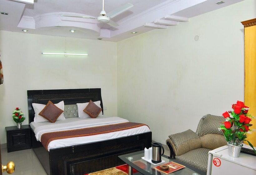 فندق Royal Holidays