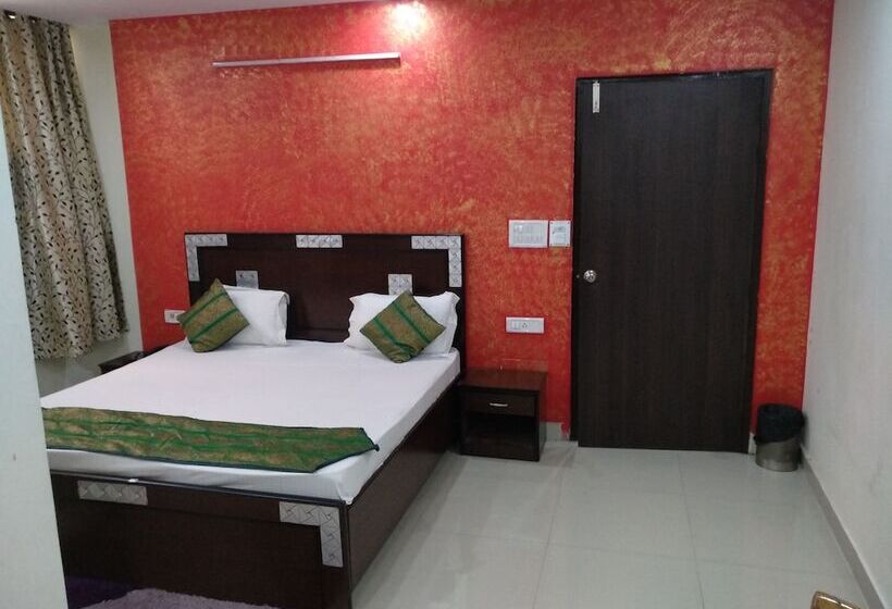 فندق Royal Holidays