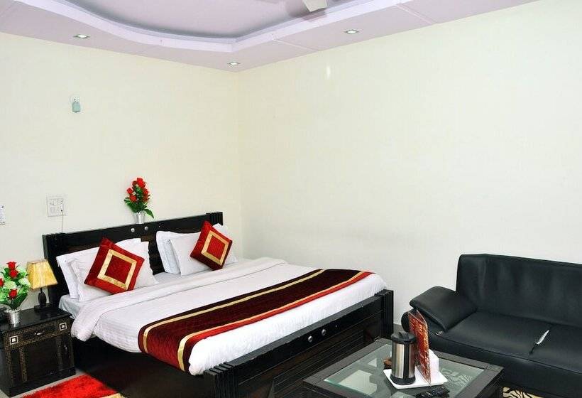 فندق Royal Holidays