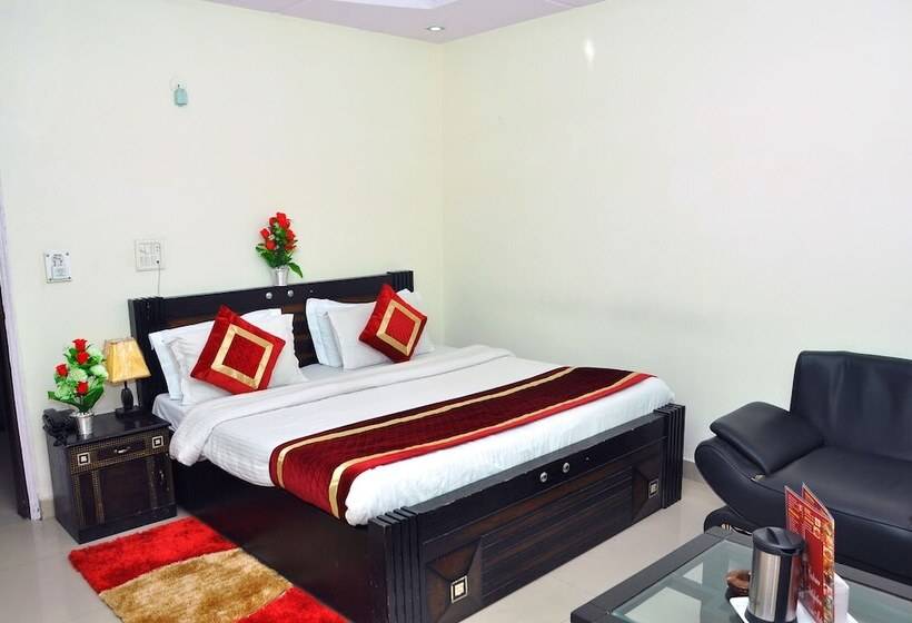 فندق Royal Holidays