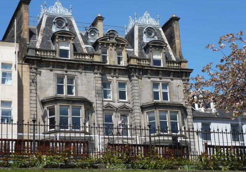 هتل Royal Over Seas League