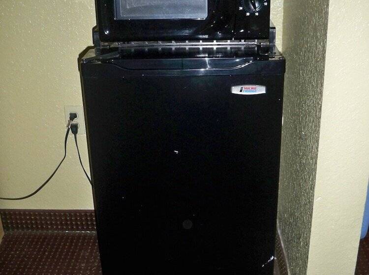 Отель Scottish Inn And Suites Beaumont