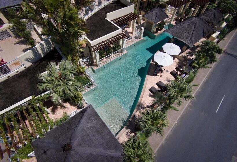 Отель Sea Change Beachfront Apartments