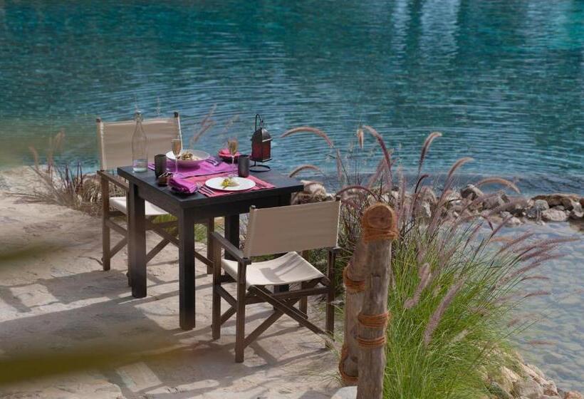 Отель Six Senses Zighy Bay