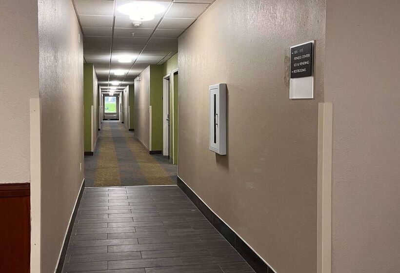 فندق Clarion Pointe Lakeland I 4