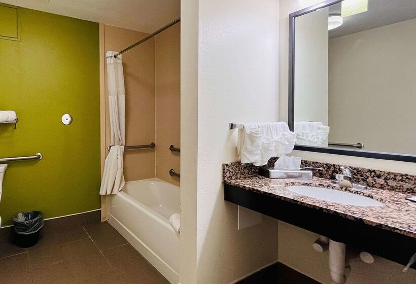 فندق Clarion Pointe Lakeland I 4