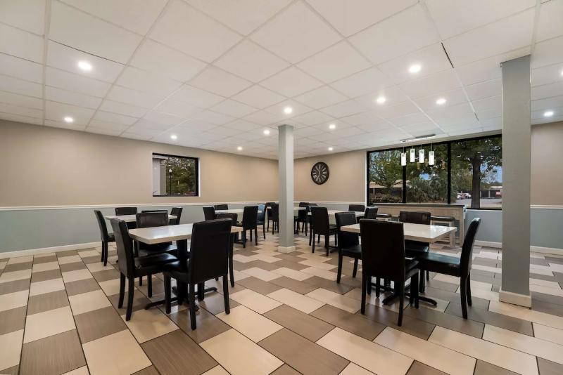 Surestay Hotel By Best Western Columbus Downtown