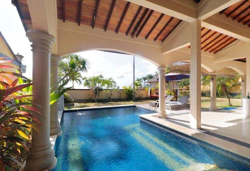 בית מלון כפרי The Beverly Hills Bali A Luxury Villas & Spa